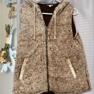 Hem & Thread Brown Fuzzy Vest
